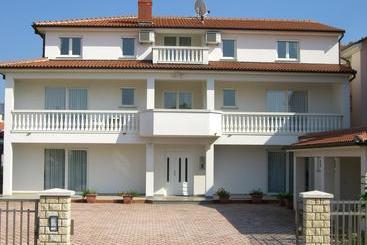 צימר Villa Osipovica