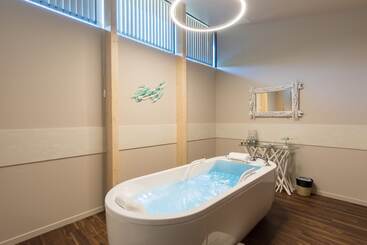 בית מלון כפרי Center Parcs Les Trois Forêts