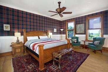 Markdale Manor Bed & Breakfast