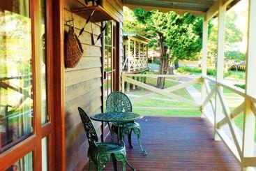 Отель Madison's Mountain Retreat