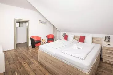 ホテル Mentenwirt Pension&appartements