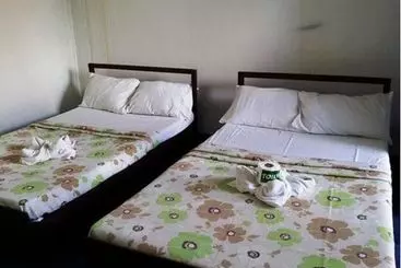 Hotel Mr. Kwiiz Lodging House And Restaurant