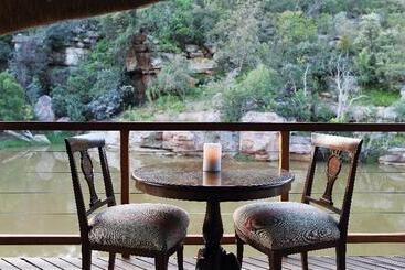 فندق Zulu Camp At Shambala Private Game Reserve