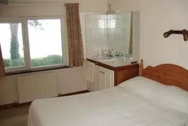 Bed and Breakfast Dromcloc House