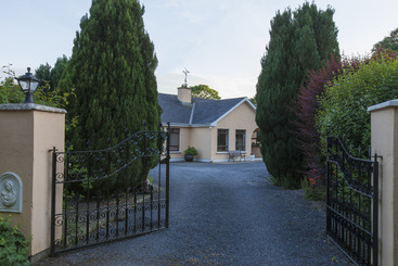 Castleview Farm Bed & Breakfast