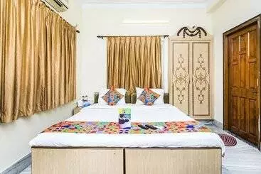 ホテル Fabexpress Astoria House