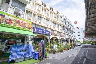 Hotel Regent 2002 Guesthouse