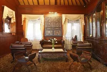 Hotel The Volcania Guest House