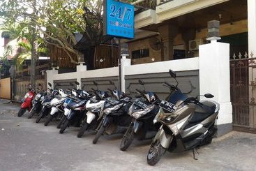 ホテル 24/7 Bed & Breakfast