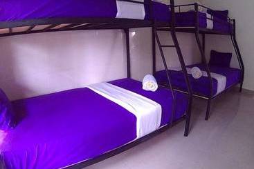 호텔 24/7 Bed & Breakfast