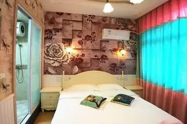 ホテル Wuzhen Guyun Qianxun Guest House