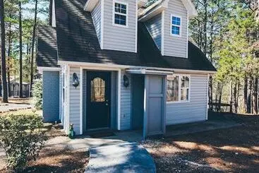 ホテル Hogsveil Cottages   Harry Potter Themed