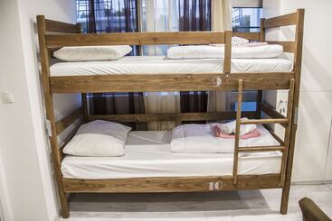 ホテル Hostel Poolside