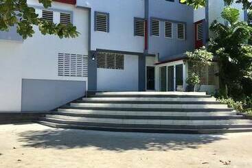 Hotel Auber Cayes Guest House