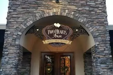 Hotelli Two Hearts Inn