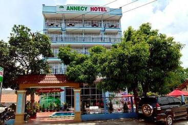 Annecy Hotel Vang Vieng