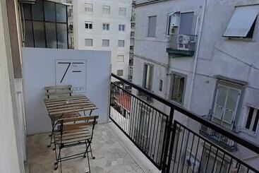 هتل 7th Floor Suite