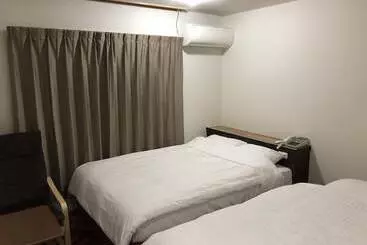 Business Hotel Tenmonkan Park   Hostel