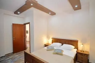 هتل Pontus Luxury Apartments