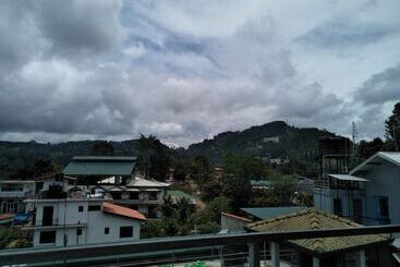 בית מלון כפרי Ella Rock House