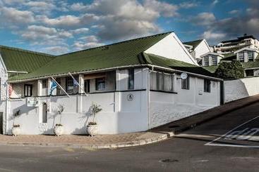 בית מלון כפרי Valhalla Self Catering