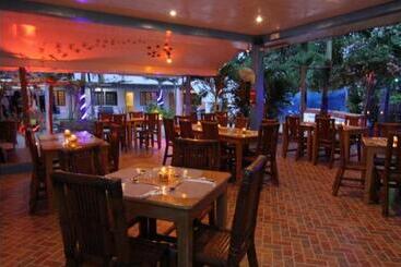 Hotel Little Mermaid Dive Resort