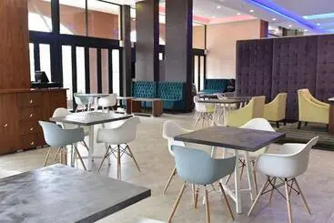 ホテル Regal Inn Umhlanga Gateway