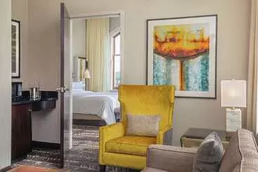 Hotelli Doubletree By Hilton Youngstown Downtown