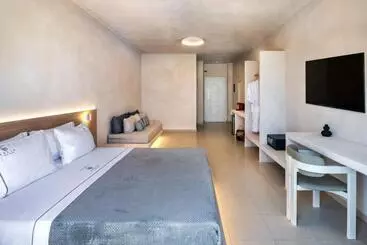 Hotel Aelia Luxury Suites