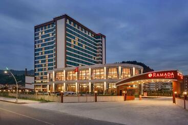 酒店 Ramada Plaza By Wyndham Rize