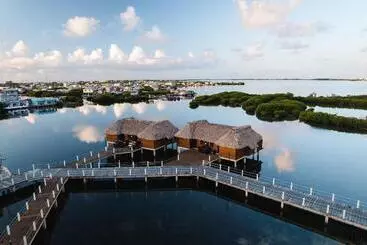 Hotelli Lina Point Belize Overwater Resort