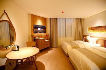 호텔 Suoxishanju Light Luxury Resort