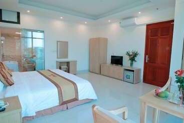 Anova Airport Hotel   Convenient & Friendly