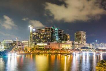 Hôtel Beach Rotana – All Suites