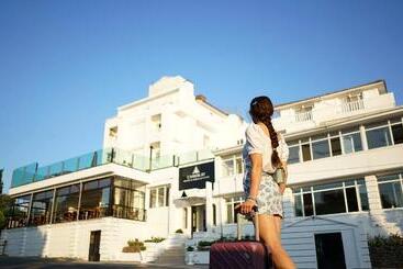 çamlık 87 Hotel Ayvalık