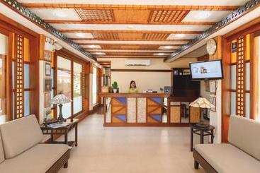 Hotel Sophia S Garden Resort