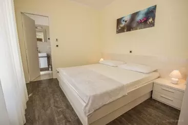 آپارتمان‌های توریست‌ها Villa Yellow