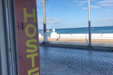 Hostel Tropico 20º Oceanfront
