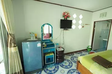 Hotelli Baan Suanjarean Resort