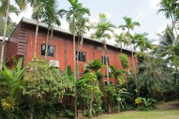 Hotel Huai Nam Rin Resort