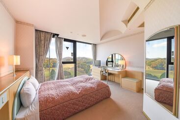 בית מלון כפרי Spring Golf & Art Resort Awaji