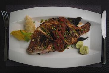 پانسیون Auberge D Anse Boileau & Restaurant Chez Plume