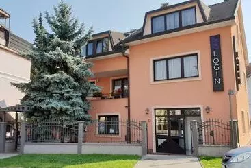 Majatalo Log In Rooms