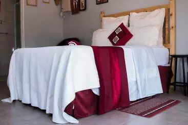 پانسیون Mpofu Guest House