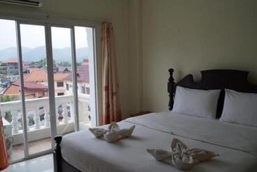 Отель Roung Nakhone Vang Vieng