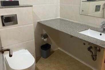 Hotel Triguna Clarks Inn Kurnool