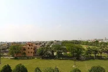 Oyo 5614 Hotel Rolex Inn