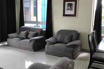 Жильё для туристов James East Legon Piece