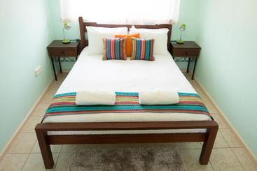 Апартаменты Cottesloe Sea Bliss