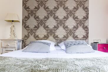 هتل آپارتمان Le Mas Des Roches à Velaux